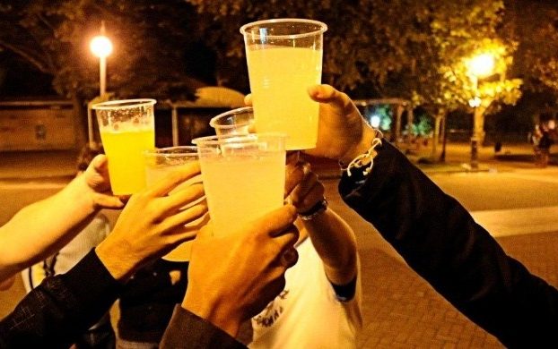 Ocho jóvenes nos cuentan por qué no beben ni una gota de alcohol