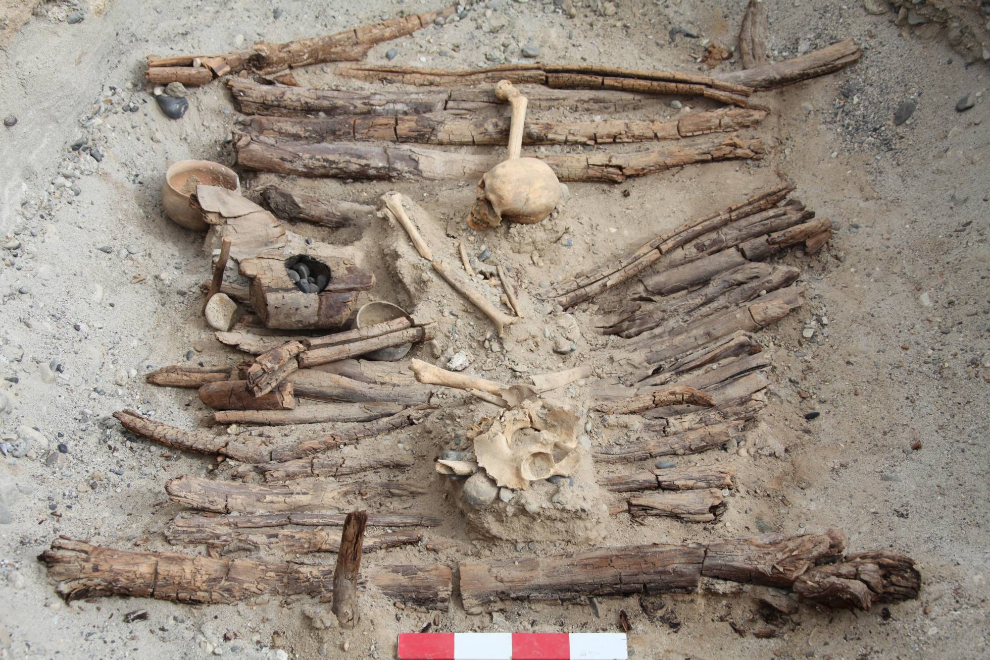 Científicos encuentran evidencia de marihuana en un sitio funerario de hace 2,500 años